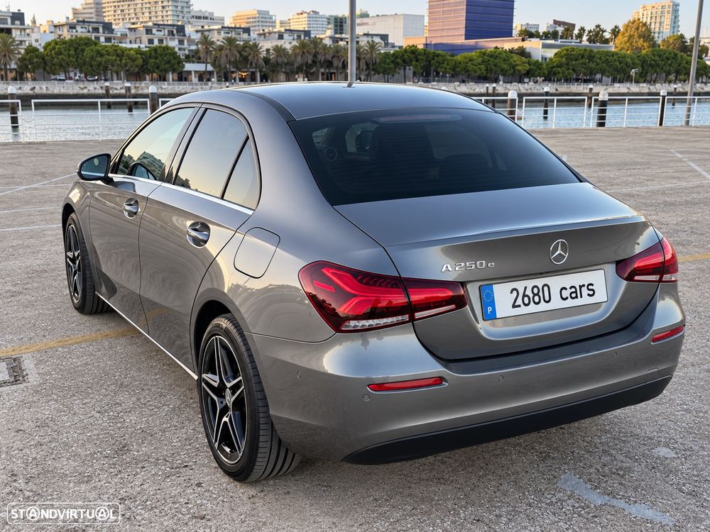 Mercedes-Benz A 250 e - 4