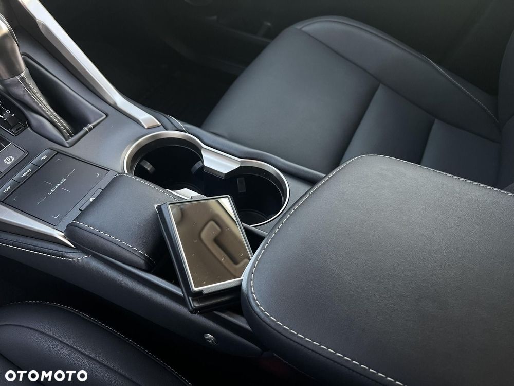 Lexus NX 300h F Impression AWD - 17