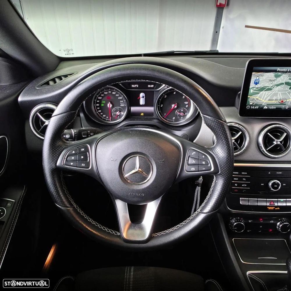 Mercedes-Benz CLA 180 d Shooting Brake - 14