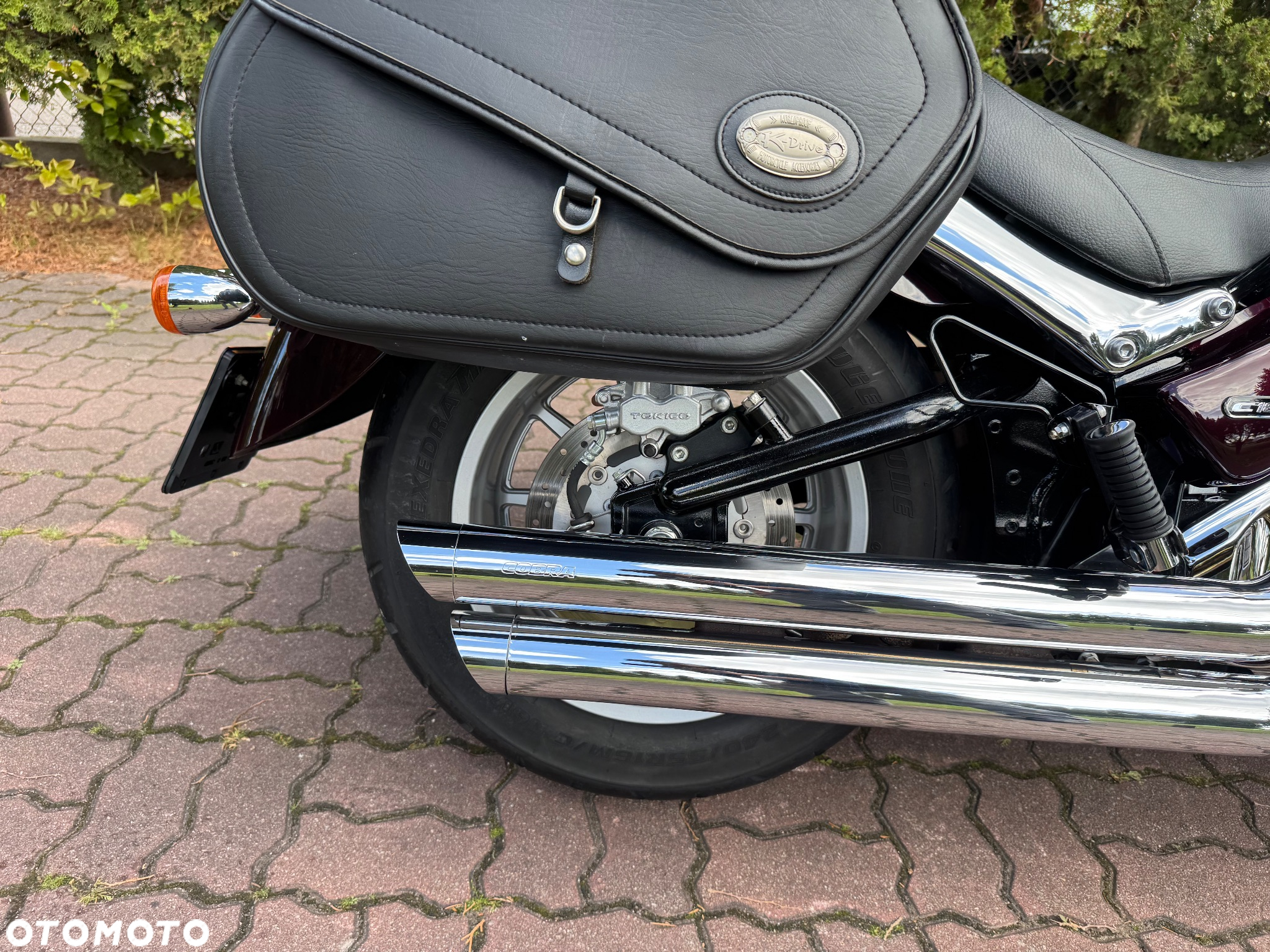 Suzuki Intruder - 13