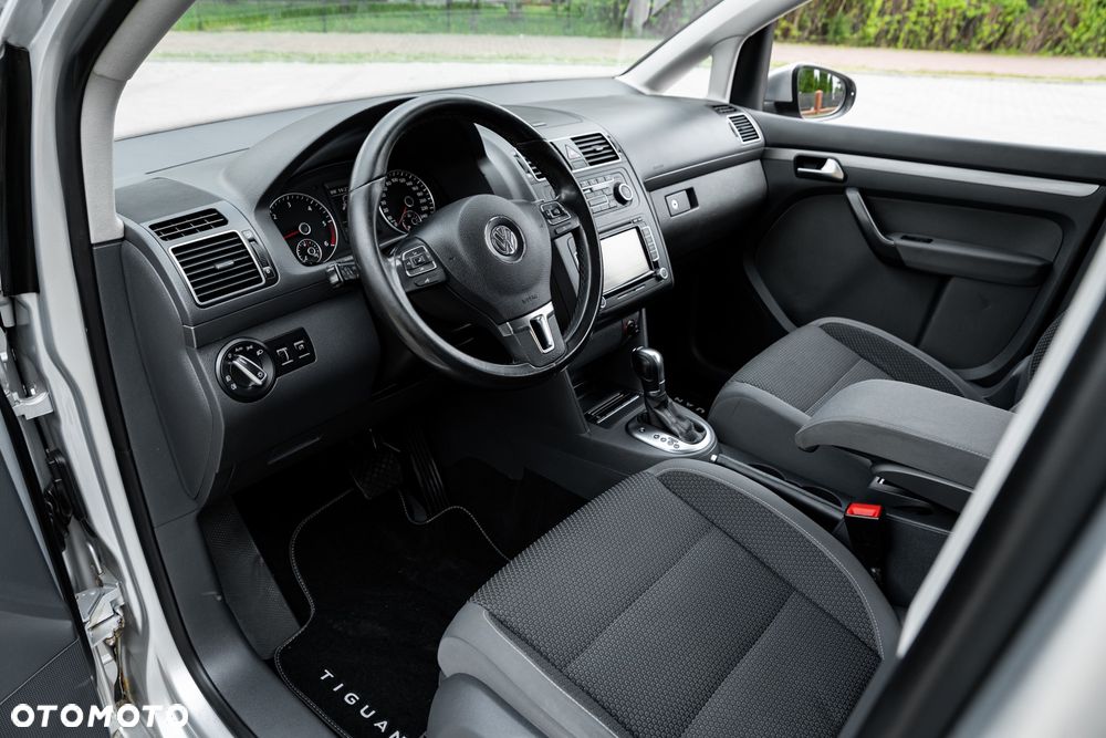 Volkswagen Touran 2.0 TDI DPF BlueMotion Technology DSG STYLE - 15
