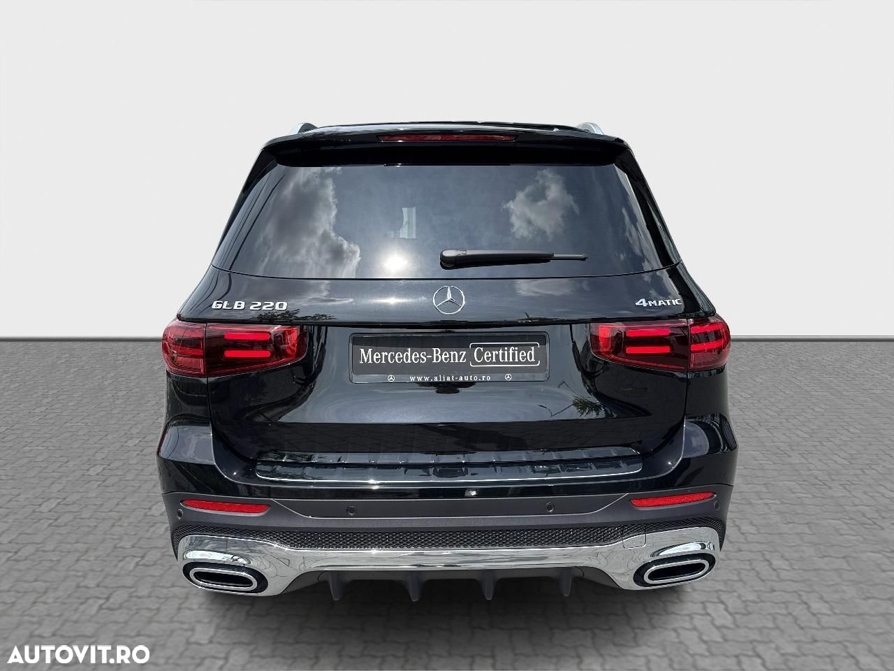 Mercedes-Benz GLB - 14