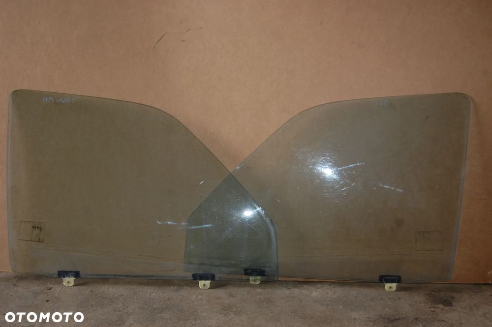 TOYOTA 4RUNNER II - Szyba drzwi prawa , lewa. Przód