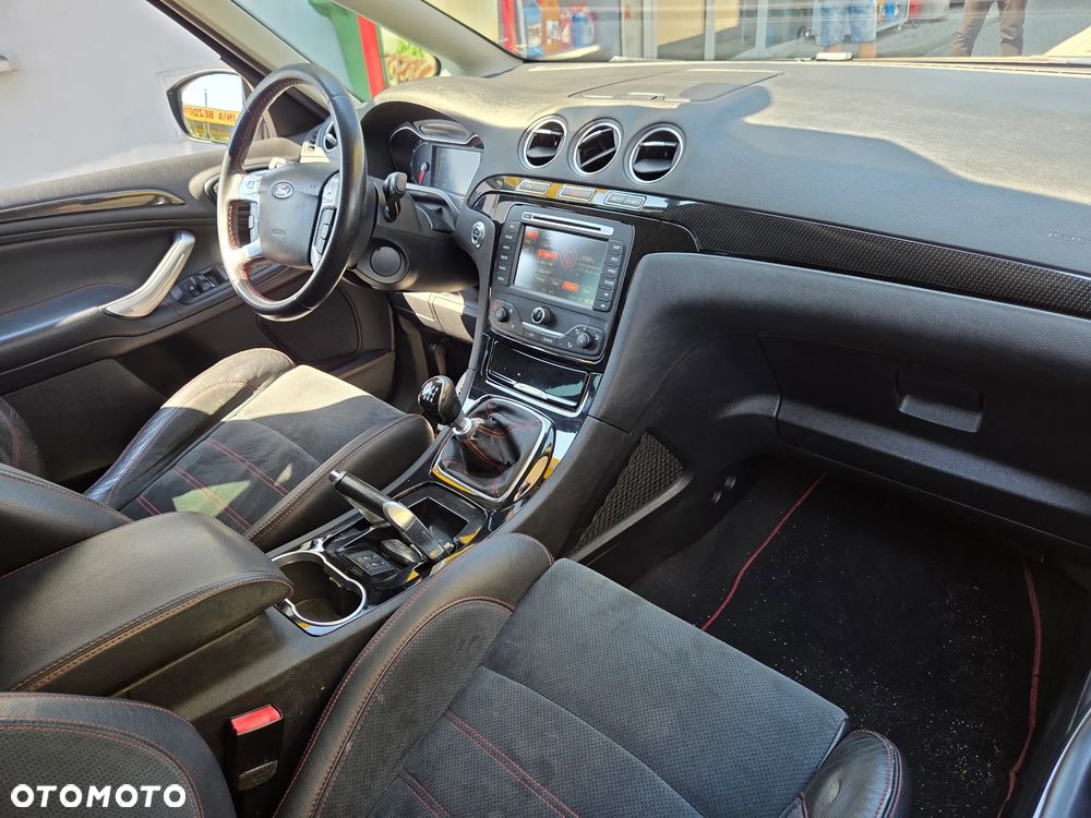 Ford S-Max - 16