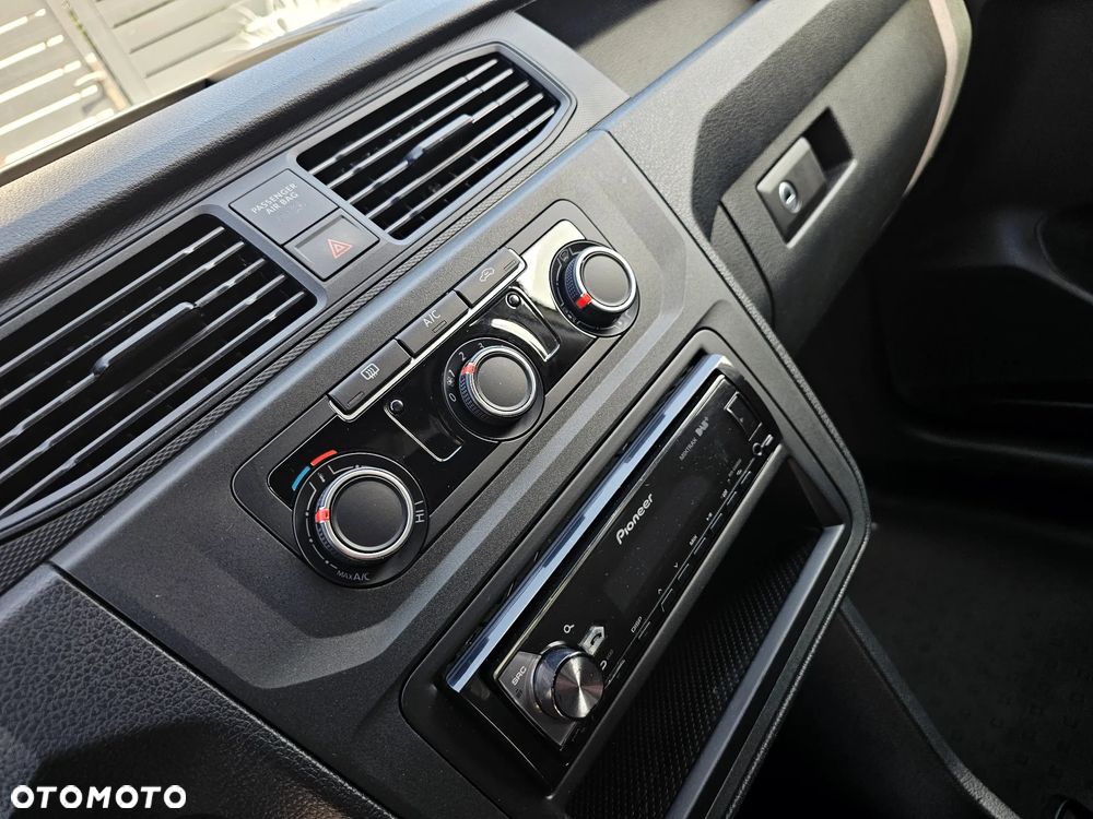 Volkswagen Caddy - 20
