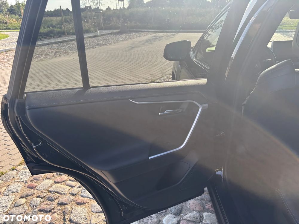 Toyota RAV4 2.5 Hybrid Black Edition by JBL 4x4 - 22