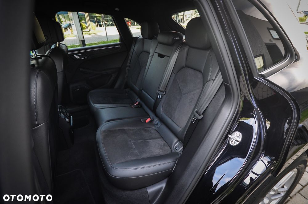 Porsche Macan - 25