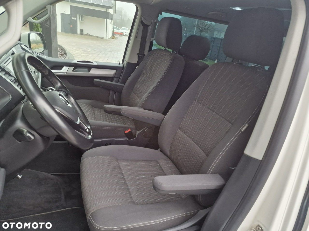Volkswagen Multivan - 19