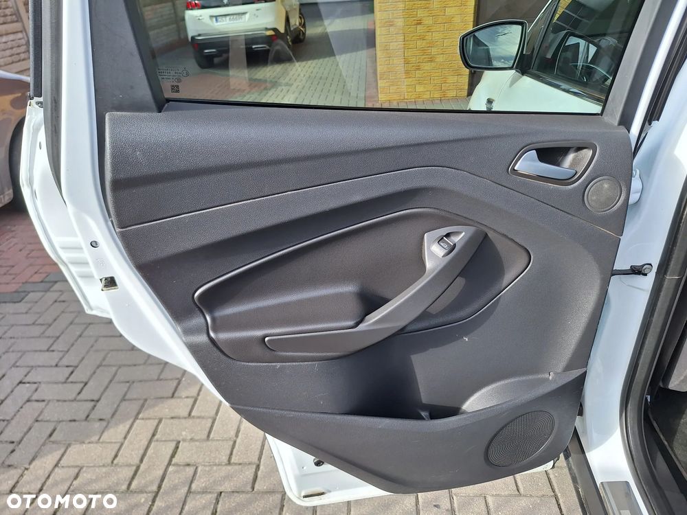 Ford Kuga - 26