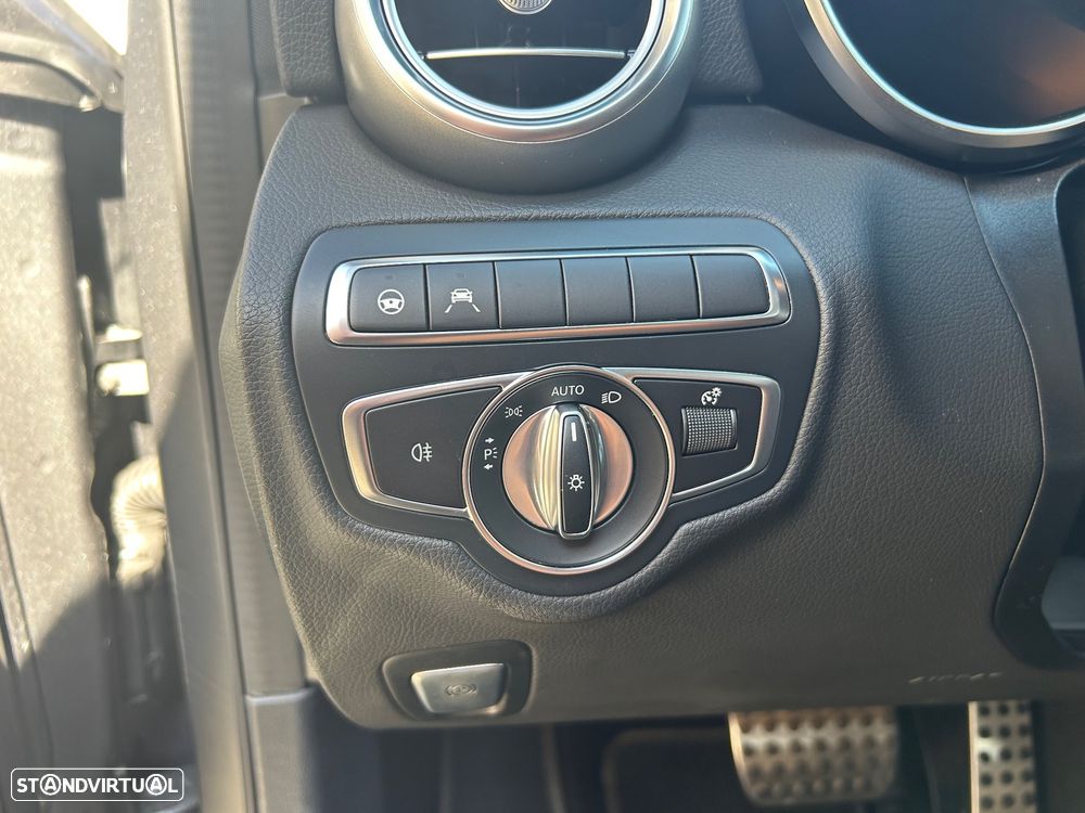 Mercedes-Benz C 300 e T 9G-TRONIC AMG Line — fotografia 18