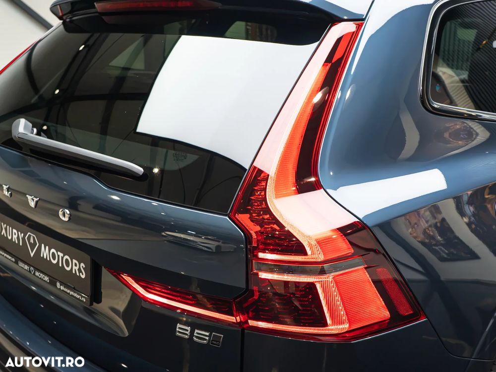 Volvo XC 60 B5 B AWD Ultimate Black Edition - 32