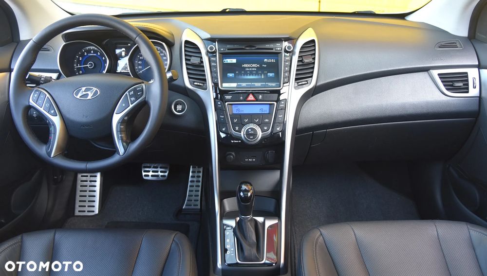 Hyundai i30 blue 1.6 GDI DCT Premium - 19