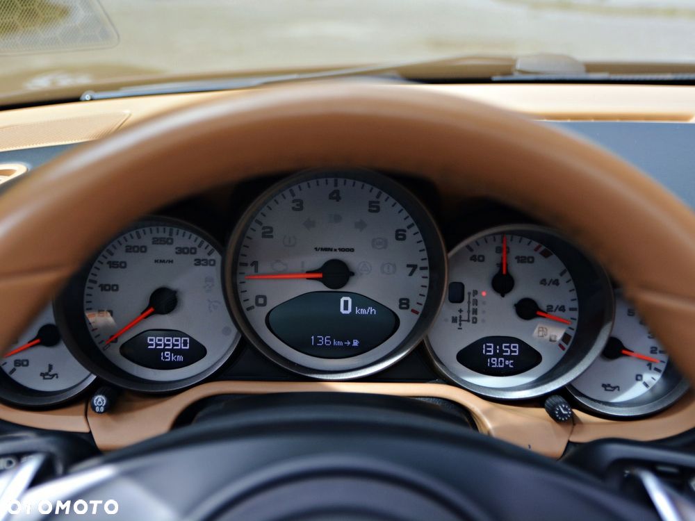 Porsche 911 Carrera 4S PDK - 26