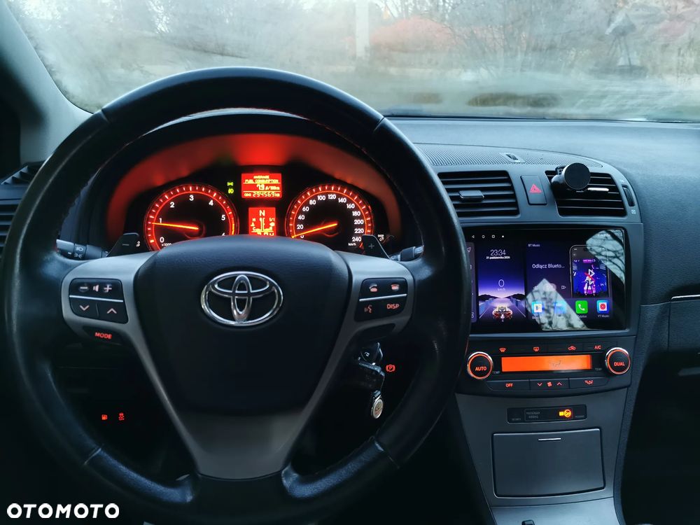 Toyota Avensis - 10