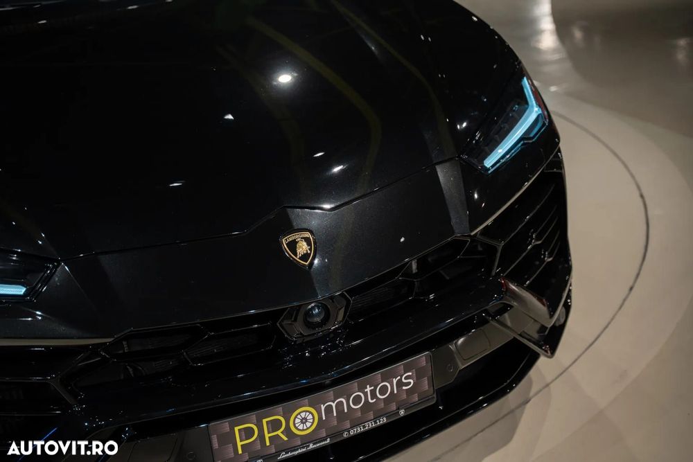Lamborghini URUS - 8