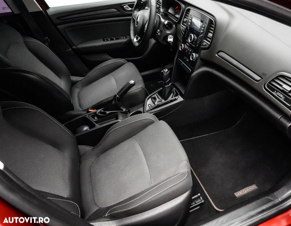 Renault Megane TCE GPF Life - 13