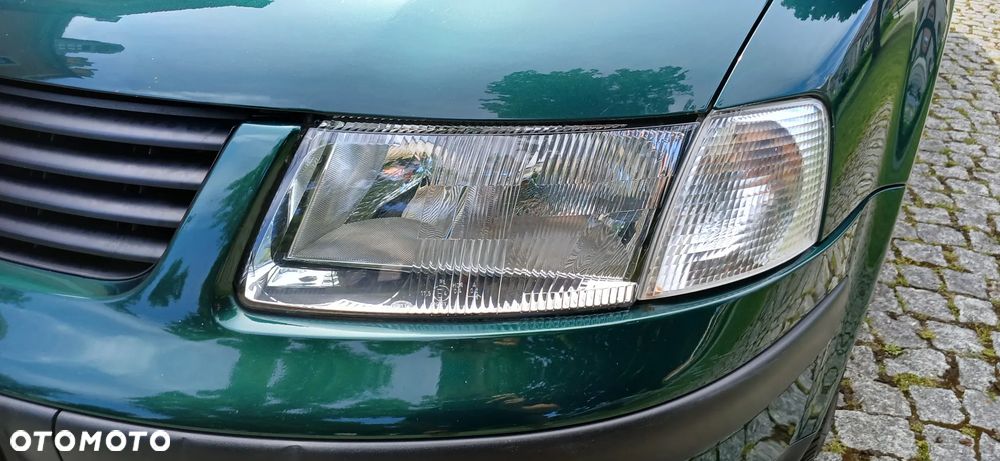 Volkswagen Passat - 16