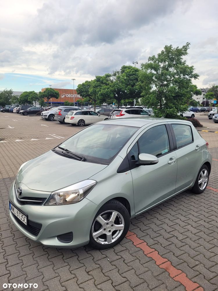 Toyota Yaris 1.33 Premium - 1