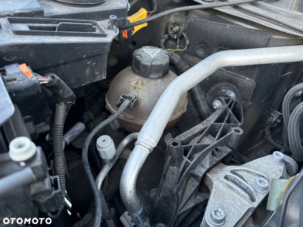 Peugeot 3008 1.6 BlueHDi Active S&S EAT6 - 30