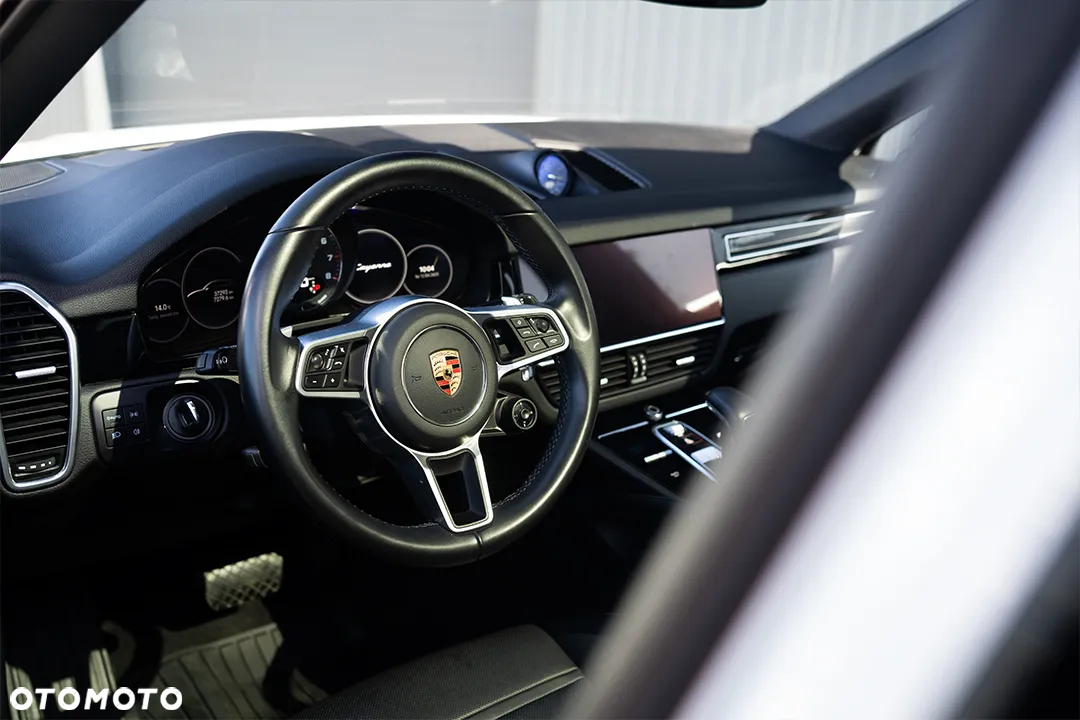 Porsche Cayenne Coupe Platinum Edition - 30
