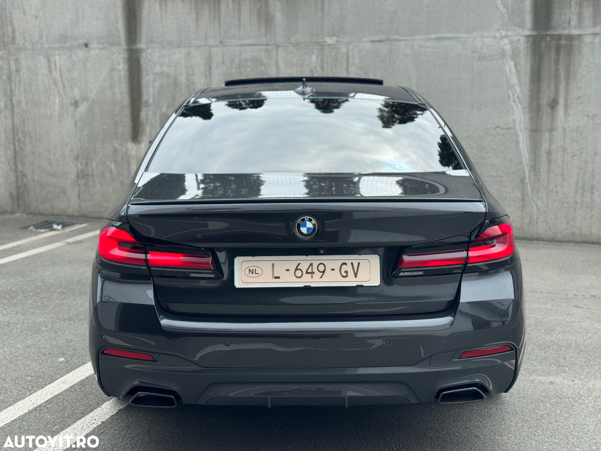 BMW Seria 5 530d xDrive AT MHEV - 11