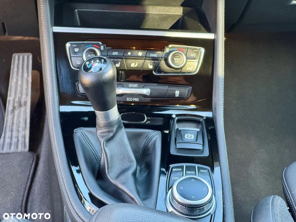 BMW Seria 2 218i GT - 22