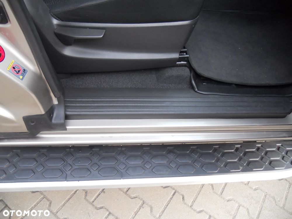 Isuzu D-Max 1.9 EC LS+ - 34