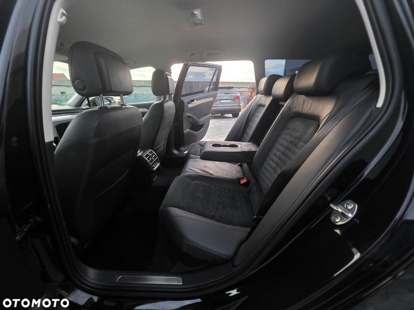Volkswagen Passat - 22