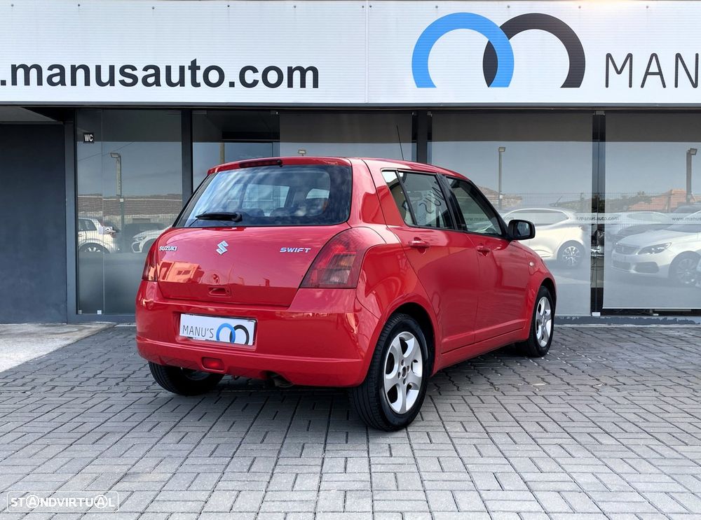Suzuki Swift 1.3 16V GLX - 10