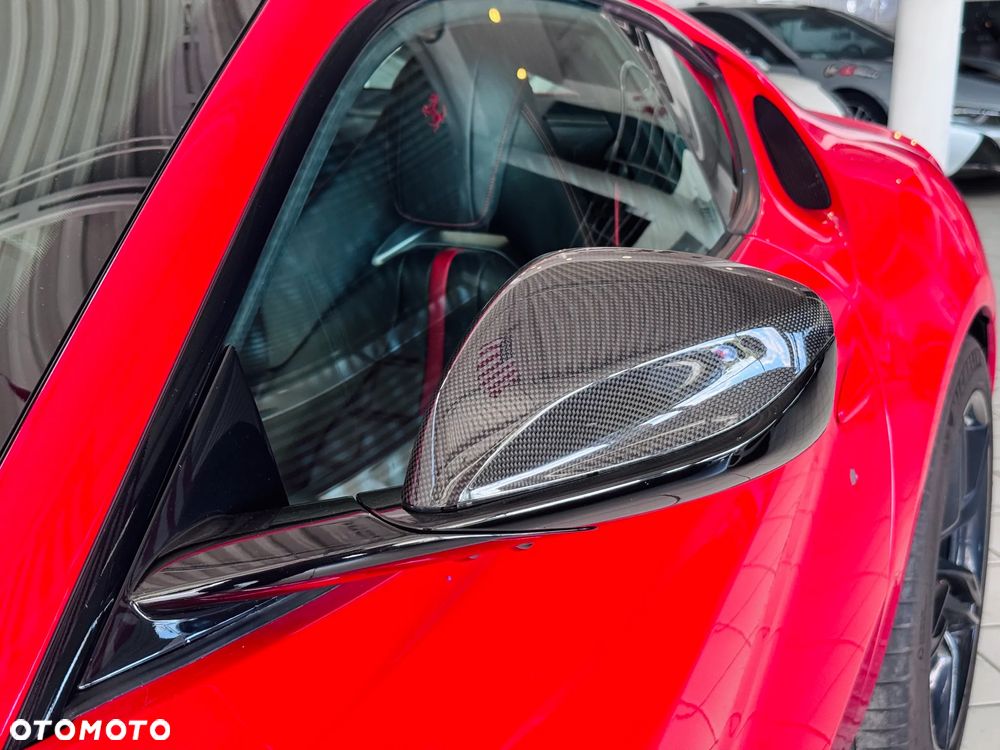 Ferrari 812 Superfast - 10