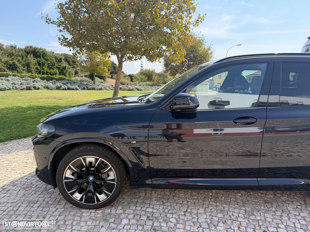 BMW iX3 M Sport Impressive - 9