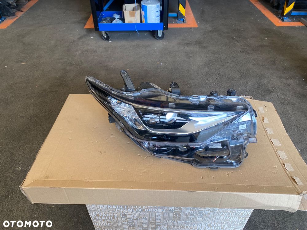 TOYOTA AURIS 2 II lift E18 FULL LED LAMPA PRZEDNIA PRAWA REFLEKTOR PRZEDNI PRAWY PRZÓD EUROPA 81110-02K60 - 2