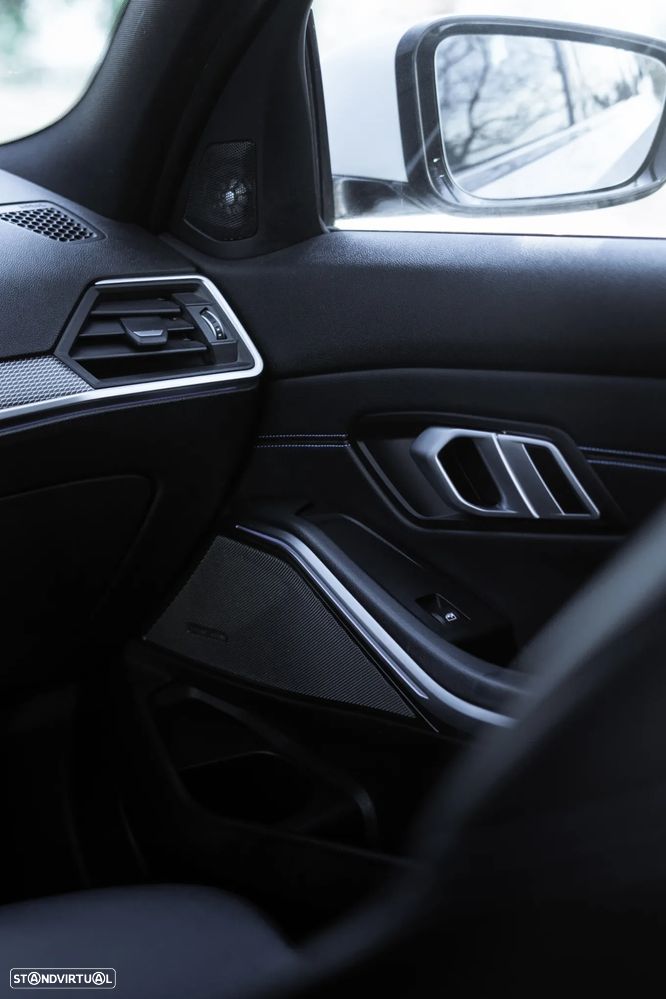 BMW 330 e Aut. M Sport - 28