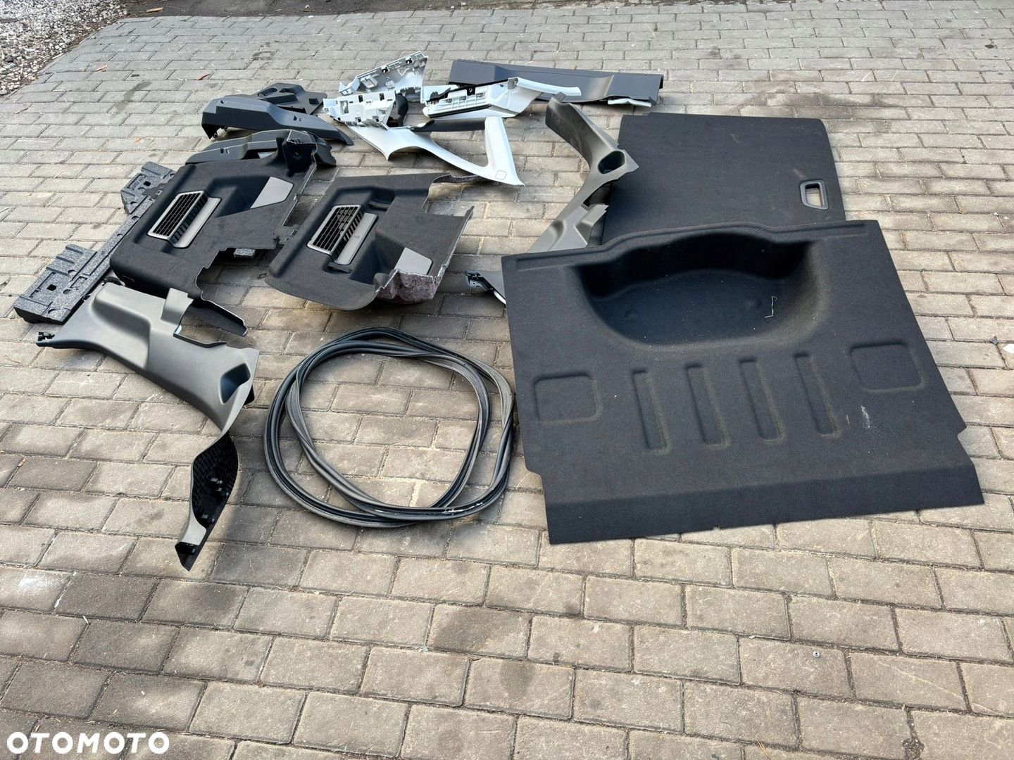 CITROEN E-C4 III C4 TAPICERKA BAGAŻNIKA BOCZEK PODŁOGA KOMPLET TYŁ - 1