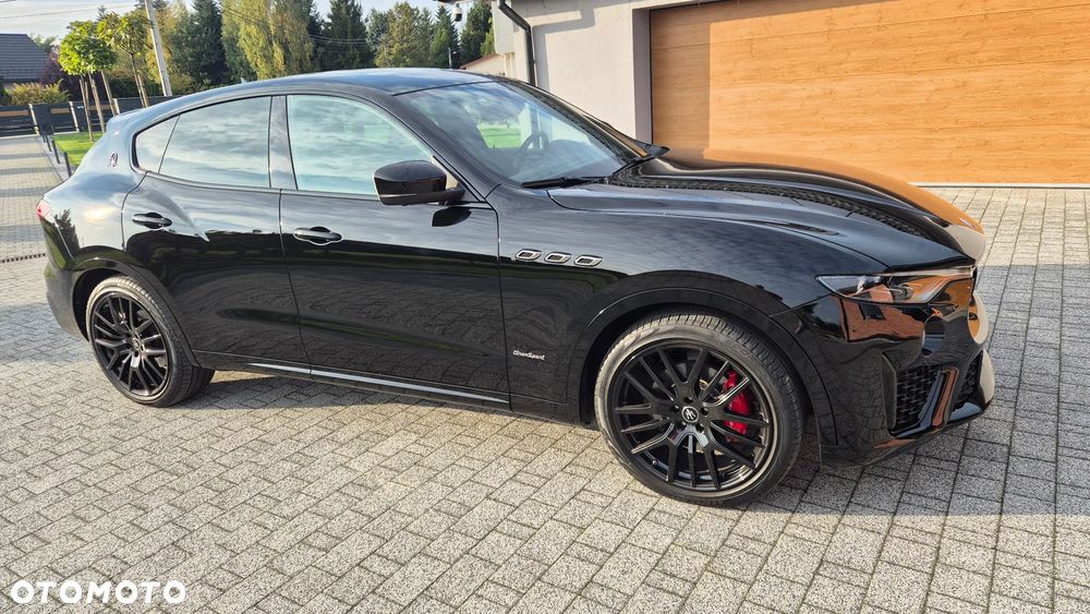 Maserati Levante Q4 GranSport - 8