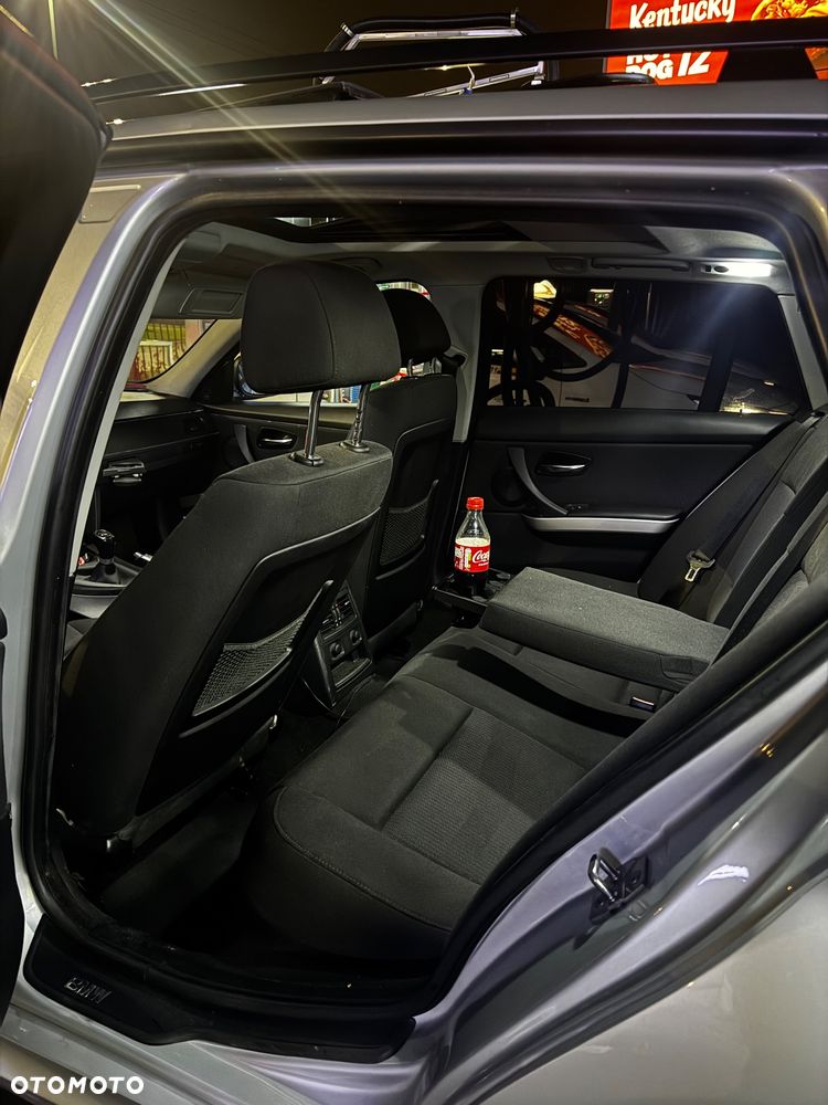 BMW Seria 3 320i Touring Edition Exclusive - 9