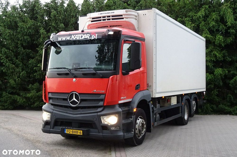 Mercedes-Benz Antos 2840 sypialna euro 6 kontener chłodnia 18 palet 3 osie - 19
