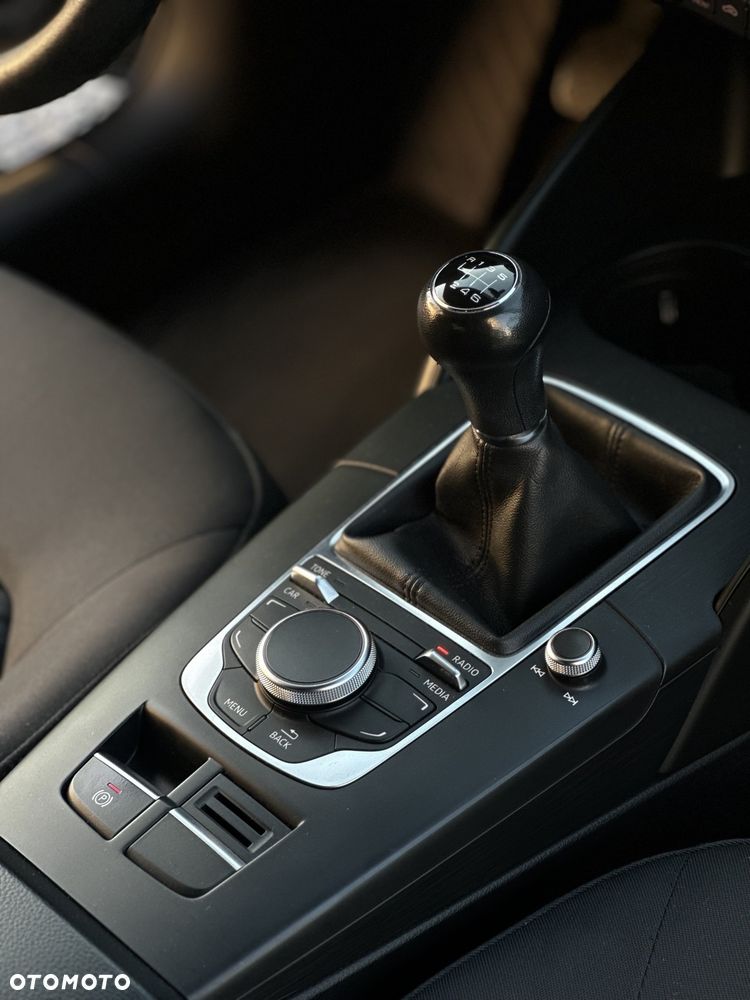 Audi A3 3-drzwiowe 1.2 TFSI Attraction - 19