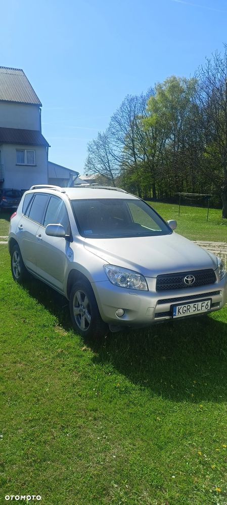Toyota RAV4 2.2 D-4D Premium - 1