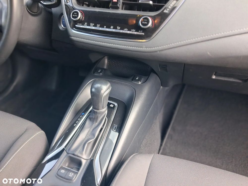 Toyota Corolla 1.8 Hybrid Comfort - 26