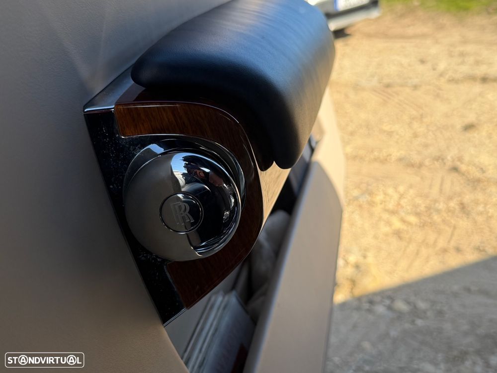 Rolls Royce Phantom 6.8 V12 - 38