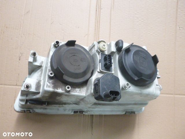 LAMPA PRAWY PRZÓD PRAWA PRZEDNIA VOLVO S40 LIFT - 23