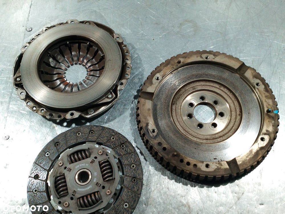 SPRZĘGŁO KOMPLETNE RENAULT CLIO III ( 05-13 ) 122031210GB 1.5 DCI - 10