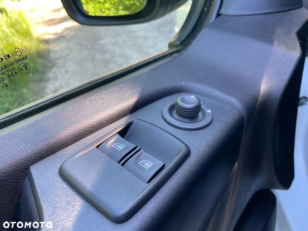 Renault Trafic - 15