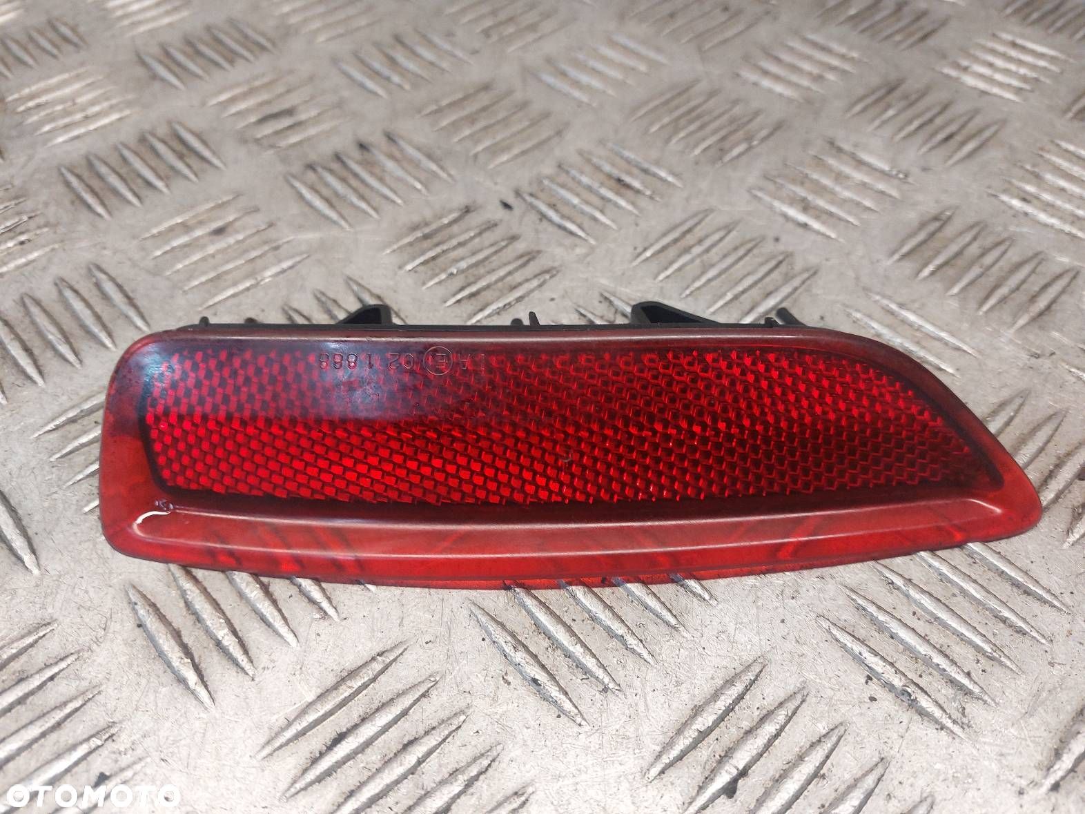 ODBLASK ZDERZAKA PRAWY TYŁ OPEL ASTRA H GTC 13158075 - 1
