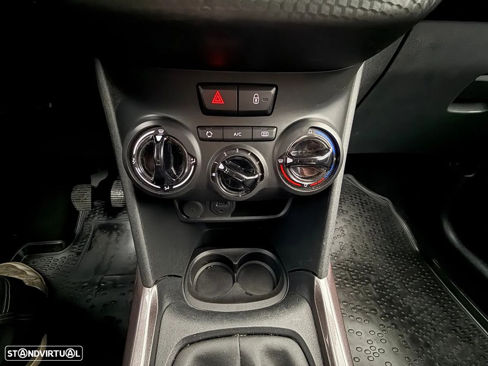 Peugeot 2008 1.2 PureTech Allure EAT6 - 5