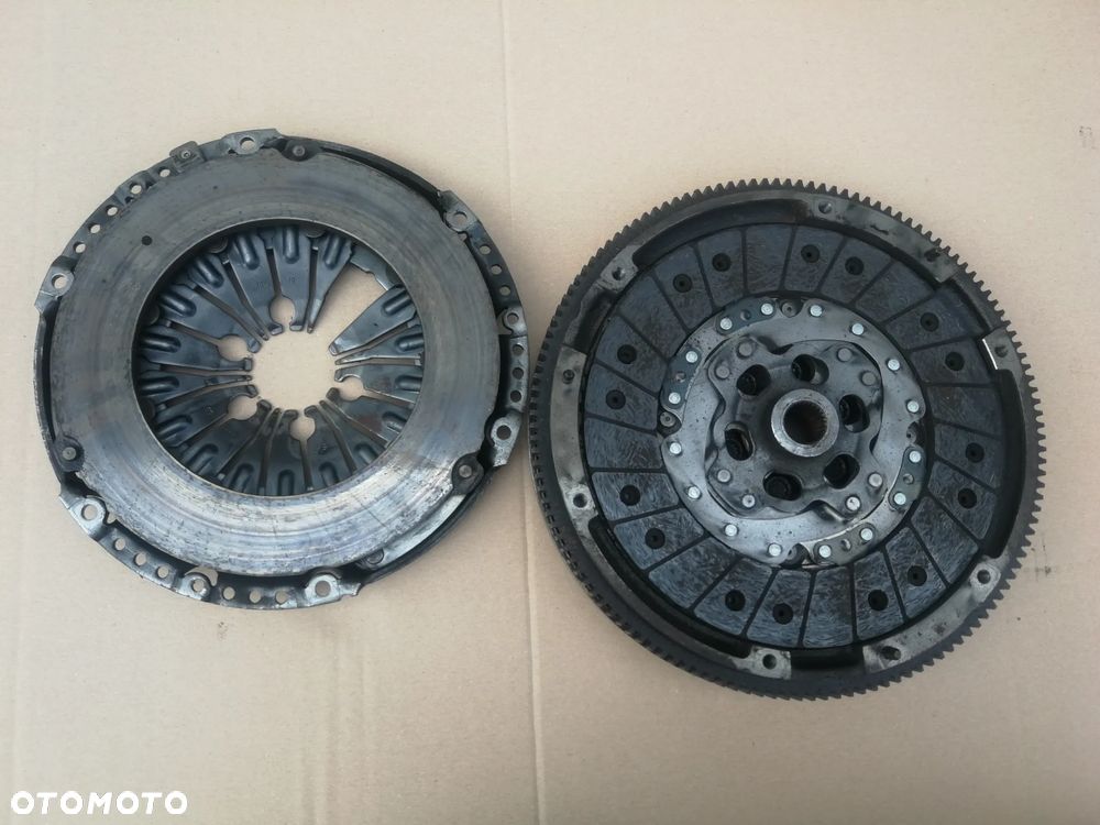 Sprzęgło koło dwumasowe Passat B6 B7 2.0 TDI 5 Biegów - 4