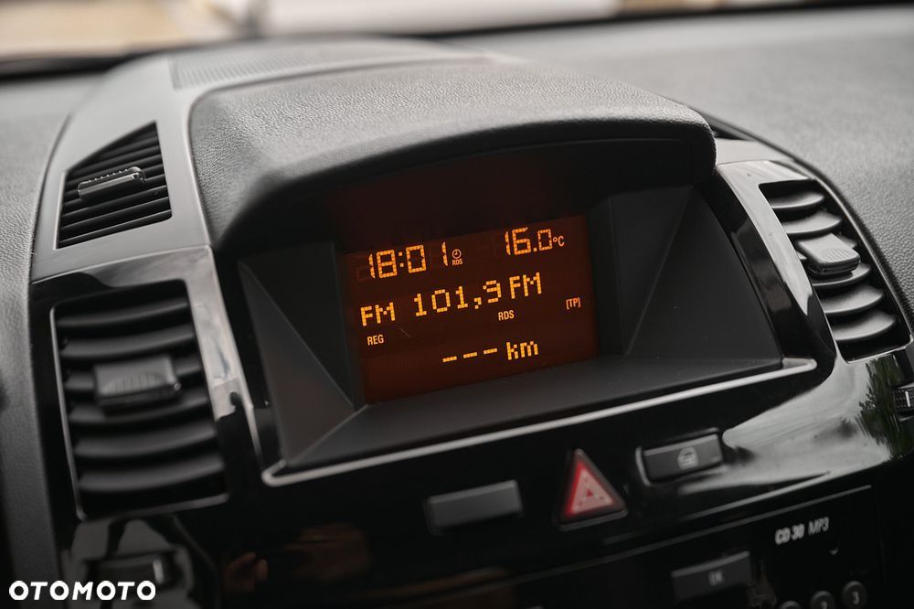 Opel Zafira - 31
