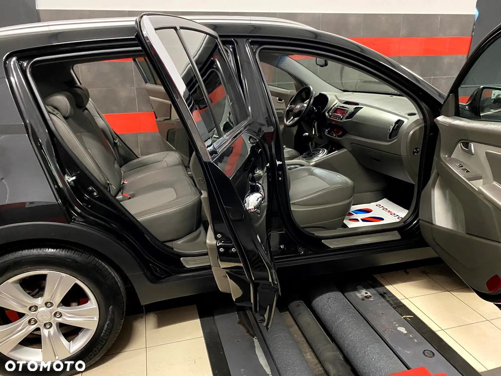 Kia Sportage 2.0 L - 24