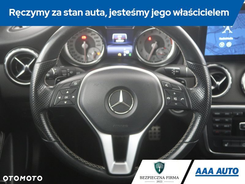 Mercedes-Benz GLA - 17